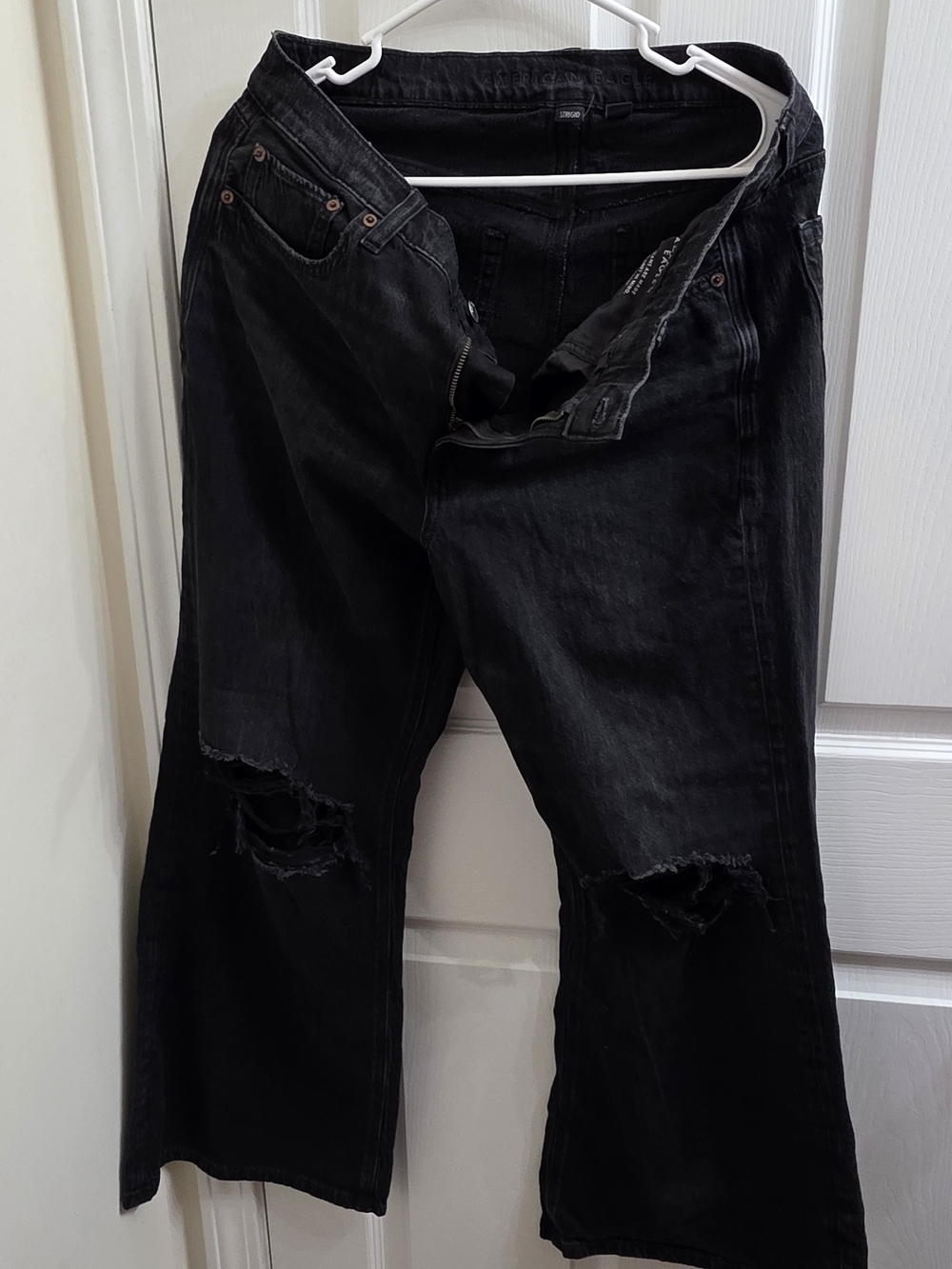 American Eagle Outfitters Black STRIGID Slim Jeans